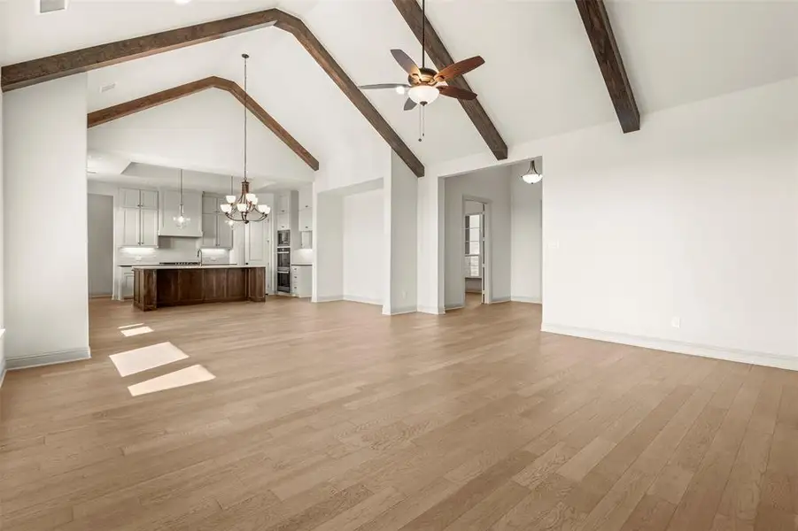 Spacious, unfurnished interior of a new home in Levante - 1 Acre Lots, Waxahachie (Image 10). Spacious, unfurnished interior of a new home in Levante - 1 Acre Lots, Waxahachie (Image 10).