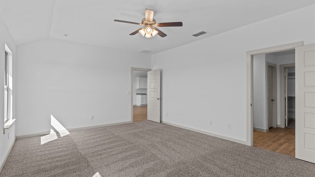 Representative unfurnished interior of a home built from the The Justin by D.R. Horton in Allen Farms, Lubbock (Image 17).