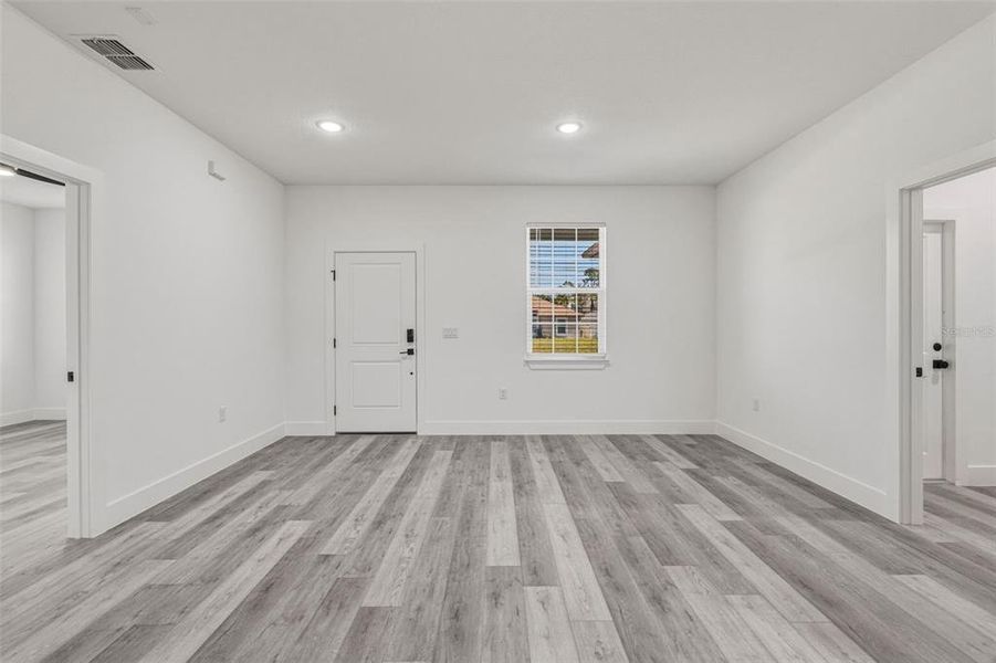 Spacious, unfurnished interior of a new home in , North Port (Image 23).