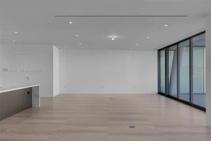 Spacious, unfurnished interior of a new home in , Miami (Image 46).