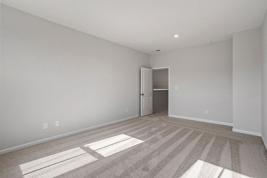 Spacious, unfurnished interior of a new home in Ovation at Sweetbrier, Durham (Image 30).