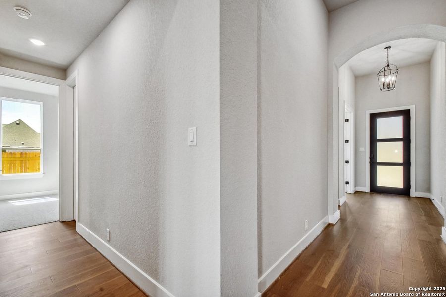 Spacious, unfurnished interior of a new home in Alsatian Oaks: 60ft. lots, Castroville (Image 16).