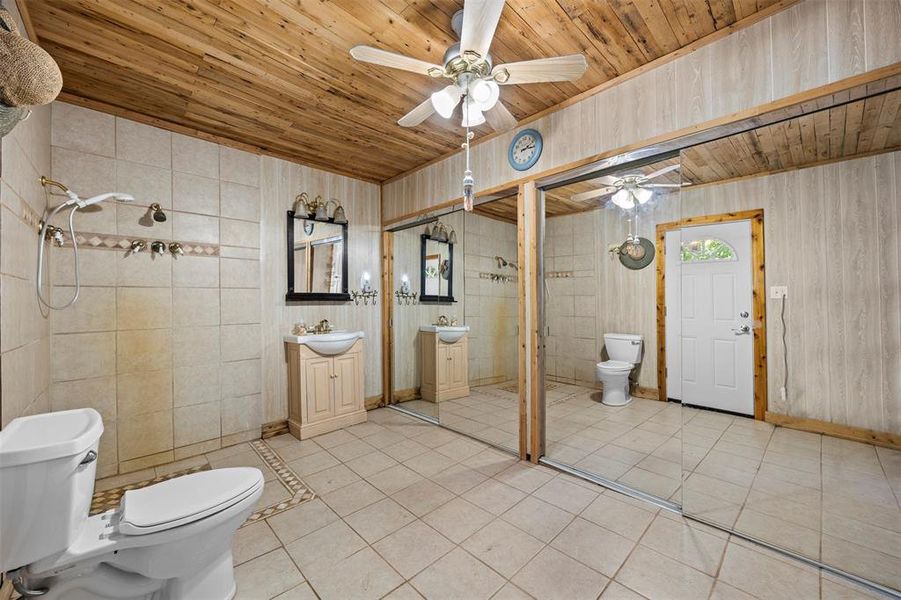 Furnished interior view inside a new home in , Granbury (Image 7). Furnished interior view inside a new home in , Granbury (Image 7).