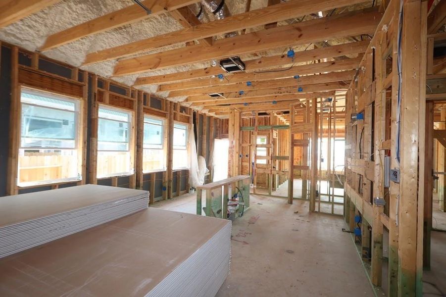 Spacious, unfurnished interior of a new home in The Grand Prairie 40’, Hockley (Image 29).