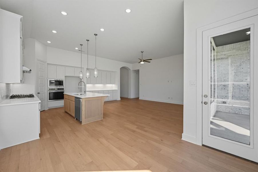 Image 24 of a home in Devonshire. Image 24 of a home in Devonshire.