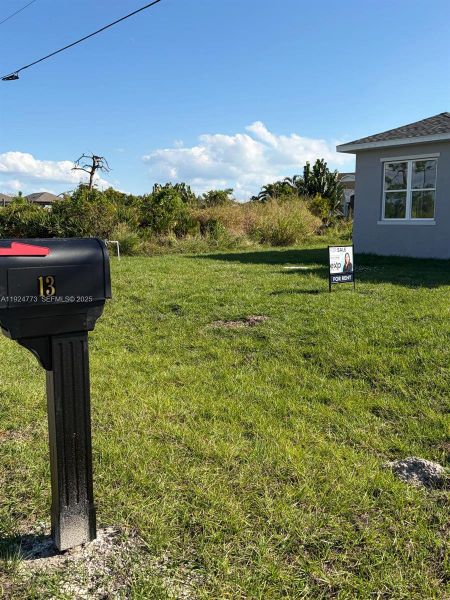 Exterior details and patio area of a home in , Placida (Image 2).