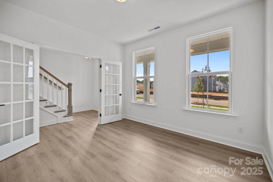 Spacious, unfurnished interior of a new home in Lakeside Glen, York (Image 33). Spacious, unfurnished interior of a new home in Lakeside Glen, York (Image 33).