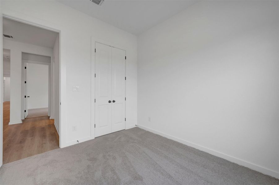 Spacious, unfurnished interior of a new home in Heritage, Dripping Springs (Image 18). Spacious, unfurnished interior of a new home in Heritage, Dripping Springs (Image 18).