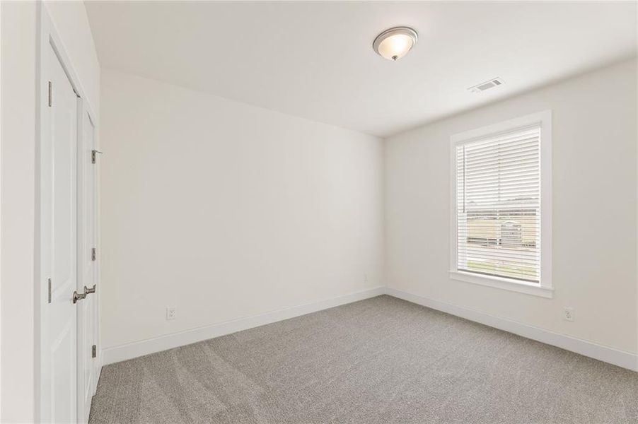Spacious, unfurnished interior of a new home in Bay Creek Overlook, Loganville (Image 21).