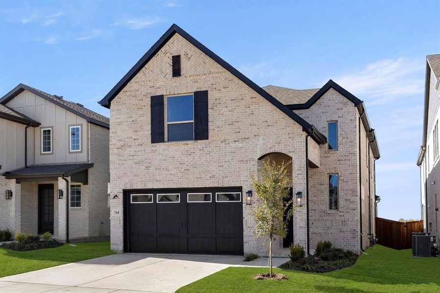 1_02. 709 Valley Pines - Front (2) 1_02. 709 Valley Pines - Front (2)