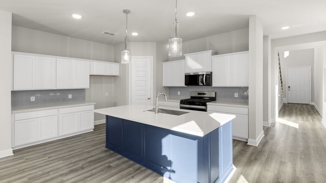 Furnished interior view inside a new home in Elevon 40s, Lavon (Image 8).