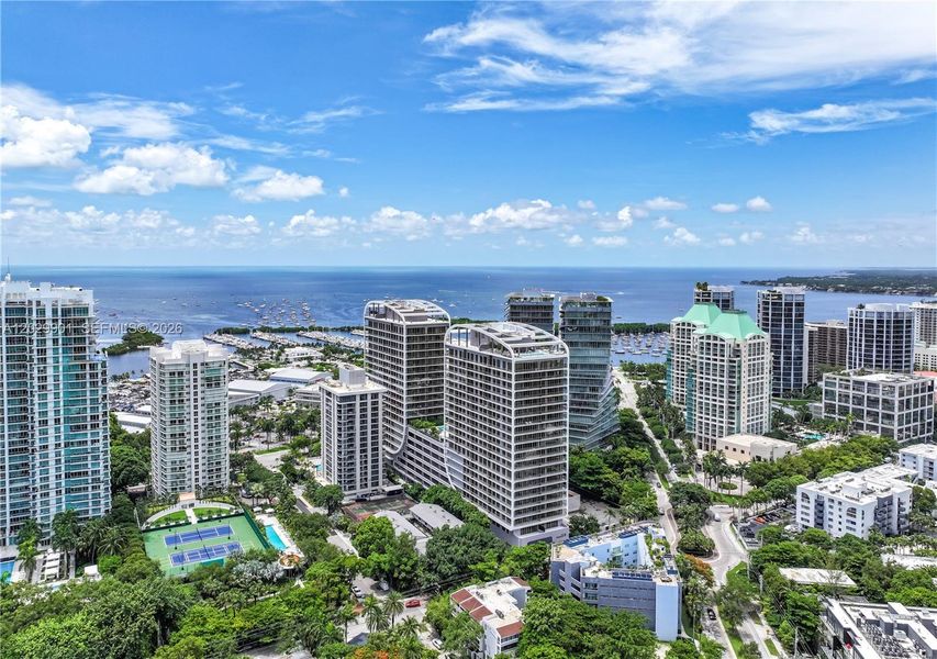 Condo located in Miami, FL showcasing its design and architecture (Image 20).