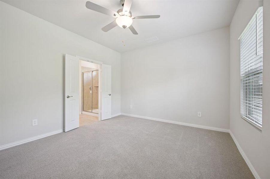 Photo is not of the actual home, but is an inspirational photo of builder’s model home and may depict options, furnishings, and/or decorator features that are not included. Photo is not of the actual home, but is an inspirational photo of builder’s model home and may depict options, furnishings, and/or decorator features that are not included.