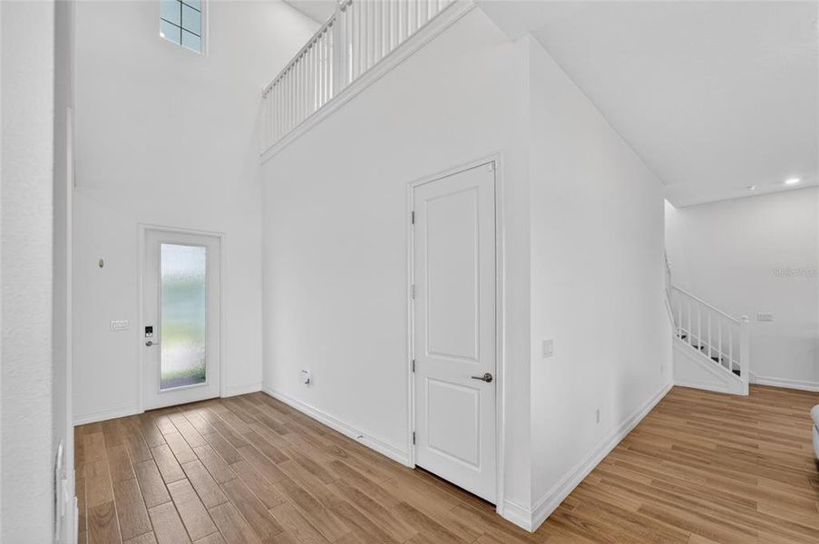 Spacious, unfurnished interior of a new home in SouthShore Yacht Club, Ruskin (Image 56).