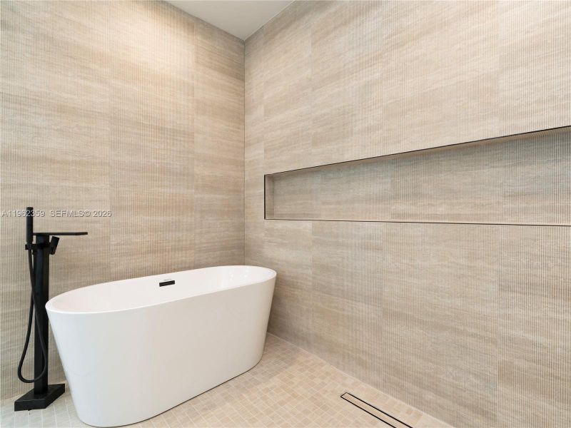 Close-up of interior finishes inside a home in , Fort Lauderdale (Image 19).