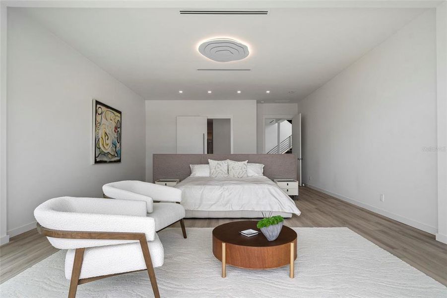 Furnished interior view inside a new home in , Windermere (Image 58).