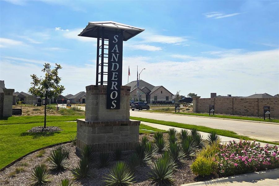 Image 20 of a home in Sanderos.