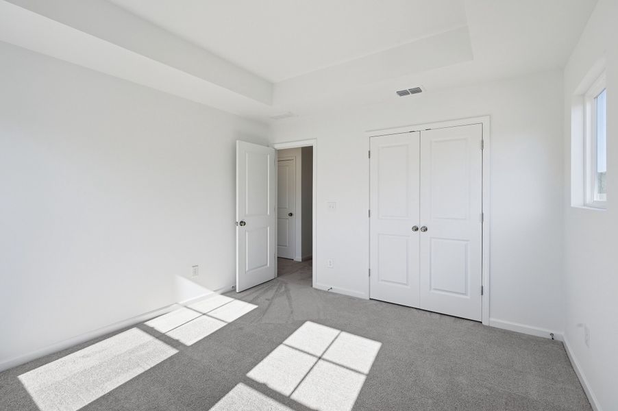 Spacious, unfurnished interior of a new home in Rosewood Farm, Lawrenceville (Image 22).