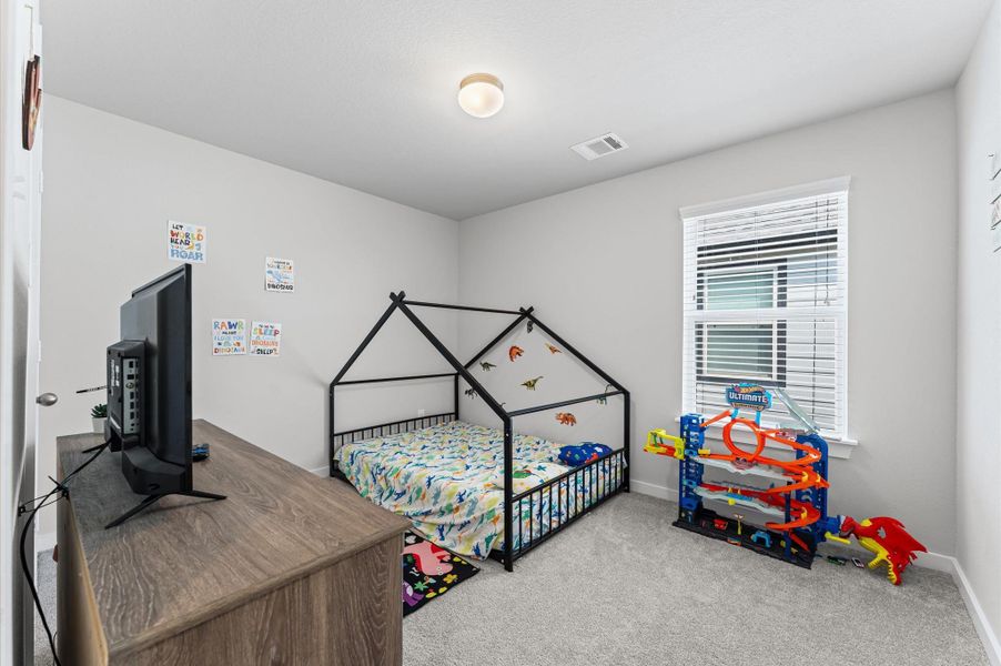 Another secondary bedroom upstairs Another secondary bedroom upstairs