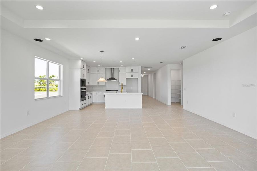 Spacious, unfurnished interior of a new home in , Punta Gorda (Image 31).
