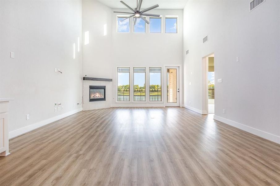 Spacious, unfurnished interior of a new home in Cambridge Crossing 50', Celina (Image 19).