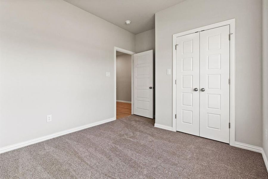 Spacious, unfurnished interior of a new home in Trails of Fossil Creek, Fort Worth (Image 19). Spacious, unfurnished interior of a new home in Trails of Fossil Creek, Fort Worth (Image 19).