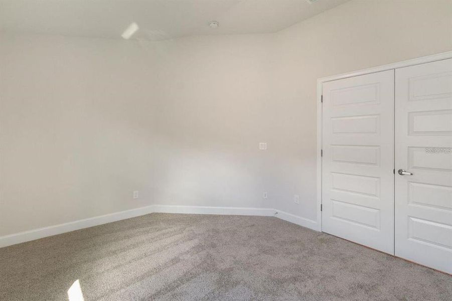Spacious, unfurnished interior of a new home in Ocala Crossings South, Ocala (Image 14).
