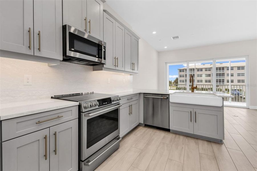 Furnished interior view inside a new home in Seahaven, Punta Gorda (Image 11).