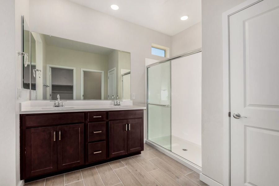 Furnished interior view inside a new home in Sunrise, Surprise (Image 4).