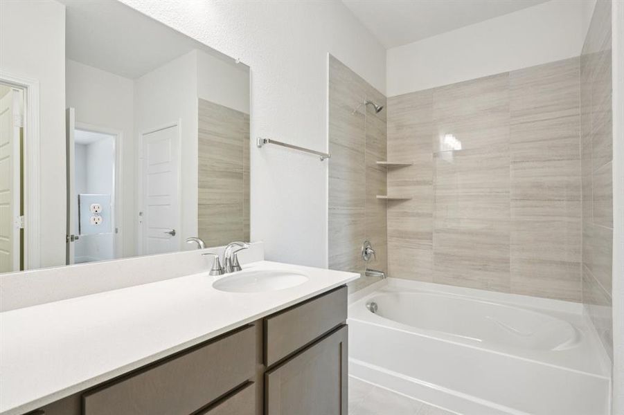 Furnished interior view inside a new home in Eagle Creek, Denton (Image 7).