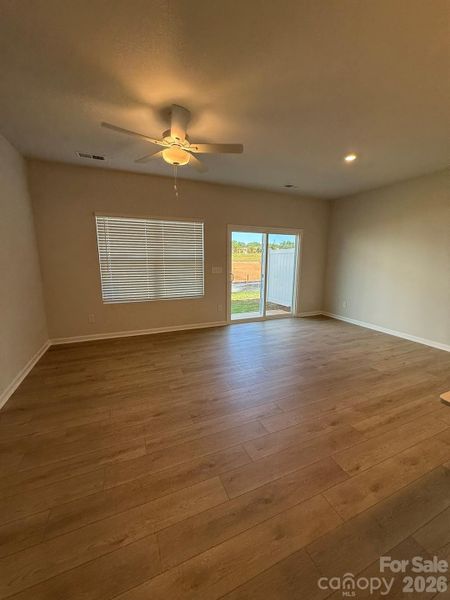 Spacious, unfurnished interior of a new home in Nichols Landing, Charlotte (Image 7).