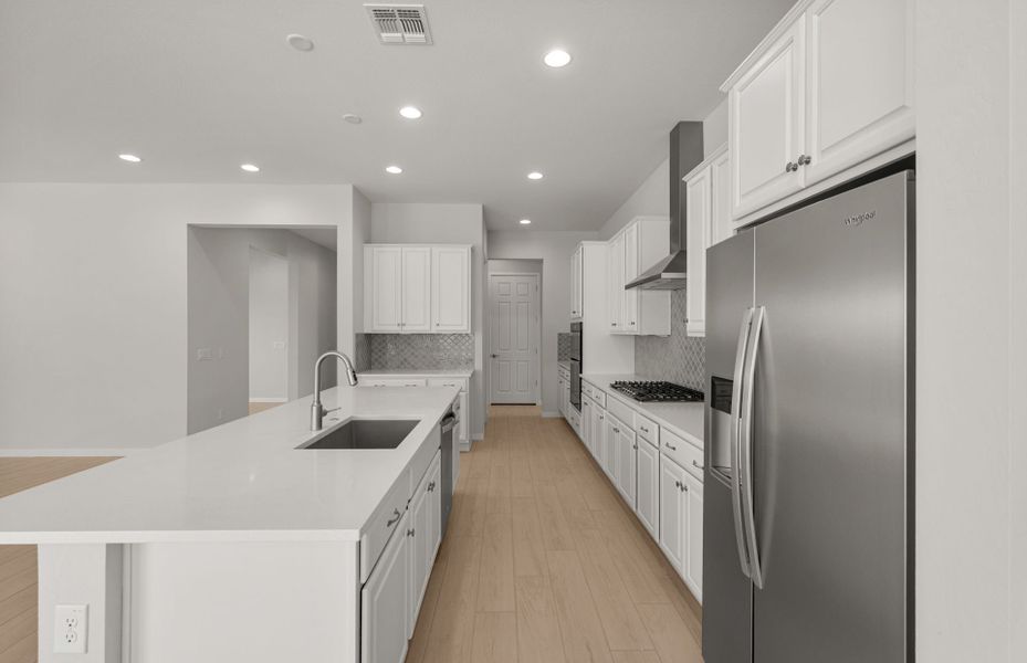 Furnished interior view inside a new home in Sun City Anthem at Merrill Ranch, Florence (Image 7).