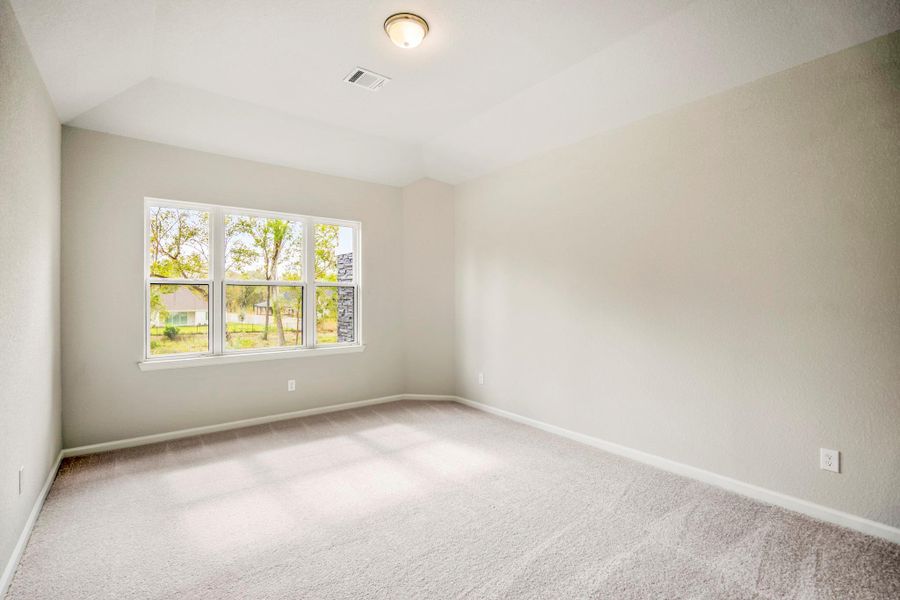 Spacious, unfurnished interior of a new home in Sienna 70' Lots, Missouri City (Image 35). Spacious, unfurnished interior of a new home in Sienna 70' Lots, Missouri City (Image 35).