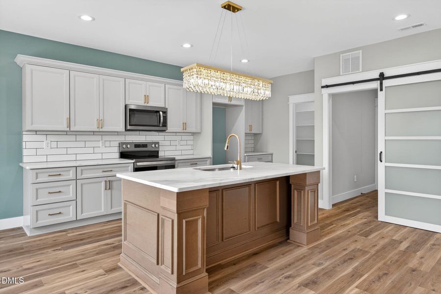 22-web-or-mls-62 Ponchartrain-56