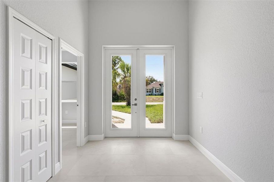 Spacious, unfurnished interior of a new home in , North Port (Image 19).