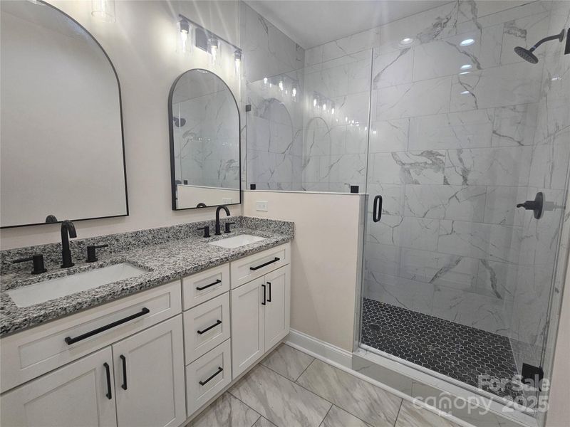 Furnished interior view inside a new home in , Midland (Image 8).