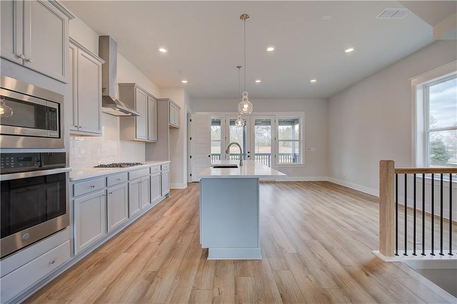 Furnished interior view inside a new home in Barrett Pointe, Kennesaw (Image 5). Furnished interior view inside a new home in Barrett Pointe, Kennesaw (Image 5).