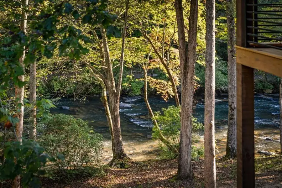 Natural landscape and outdoor views near in Ellijay (Image 10). Natural landscape and outdoor views near in Ellijay (Image 10).