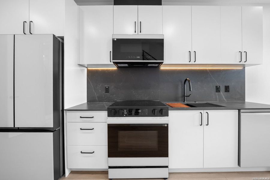 Furnished interior view inside a new home in , New Braunfels (Image 3).