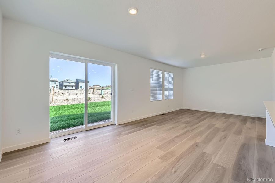 Spacious, unfurnished interior of a new home in Copper Chase: The Celestial Collection, Colorado Springs (Image 10).