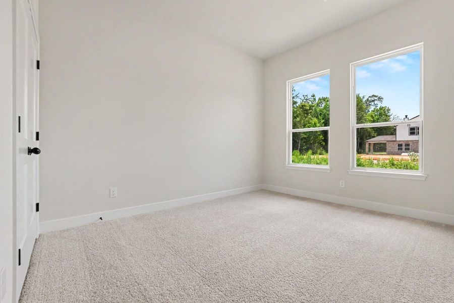 Spacious, unfurnished interior of a new home in Encino Estates, Dayton (Image 28).