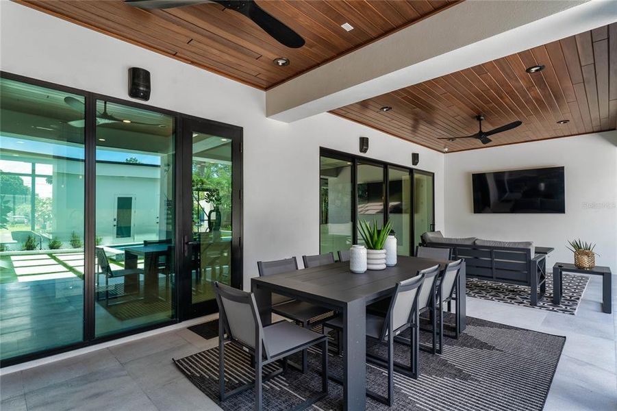 Exterior details and patio area of a home in , Tampa (Image 27).