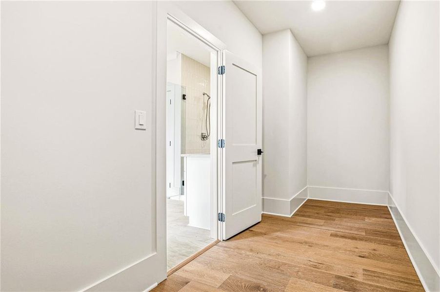 Spacious, unfurnished interior of a new home in , Atlanta (Image 26).