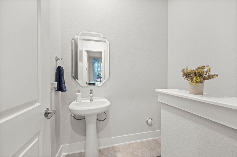 1/2 bath/powder room 1/2 bath/powder room