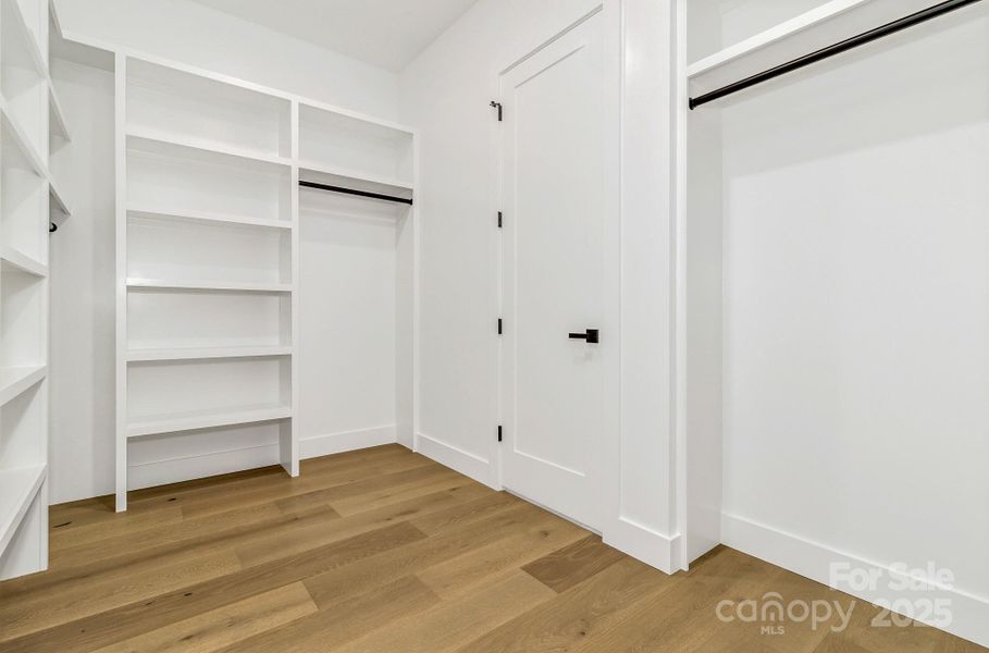 Image 40 of a home in .