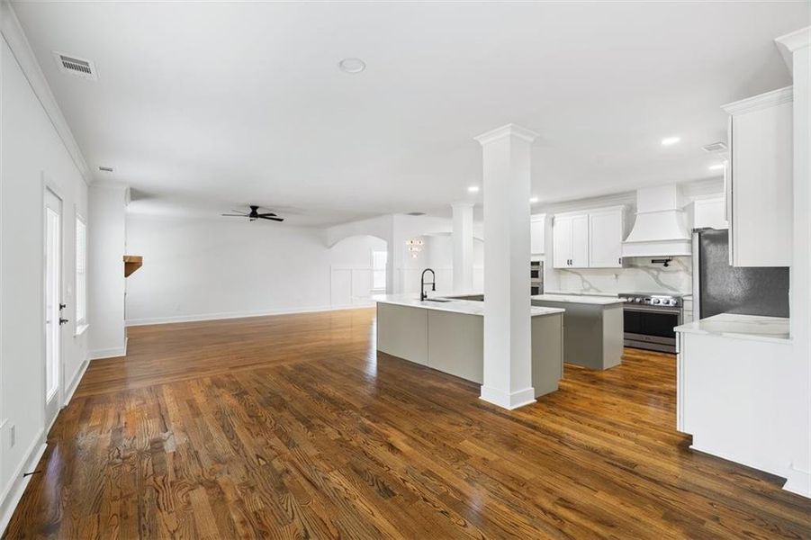 Spacious, unfurnished interior of a new home in Silvercrest Lakes, Acworth (Image 54).