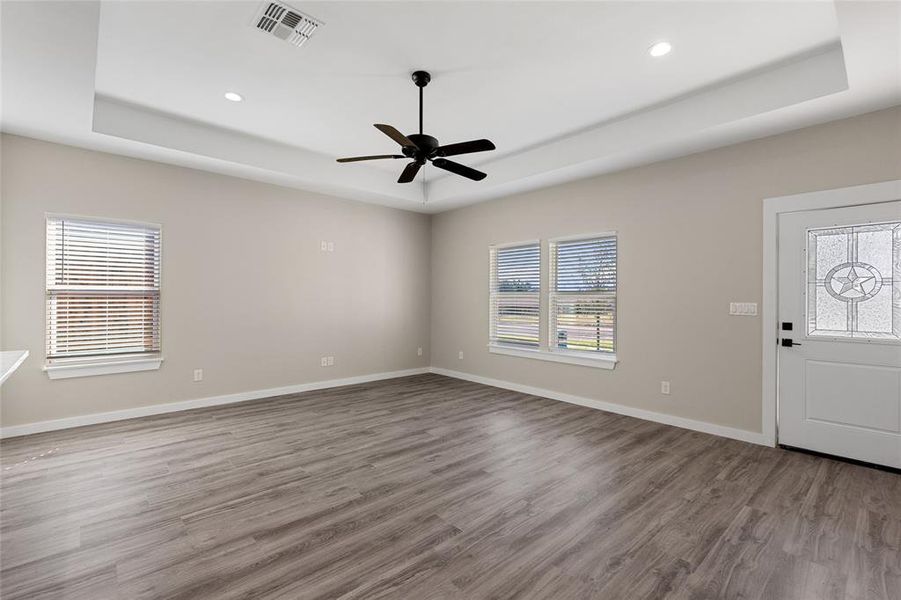 Spacious, unfurnished interior of a new home in , Sulphur Springs (Image 27).