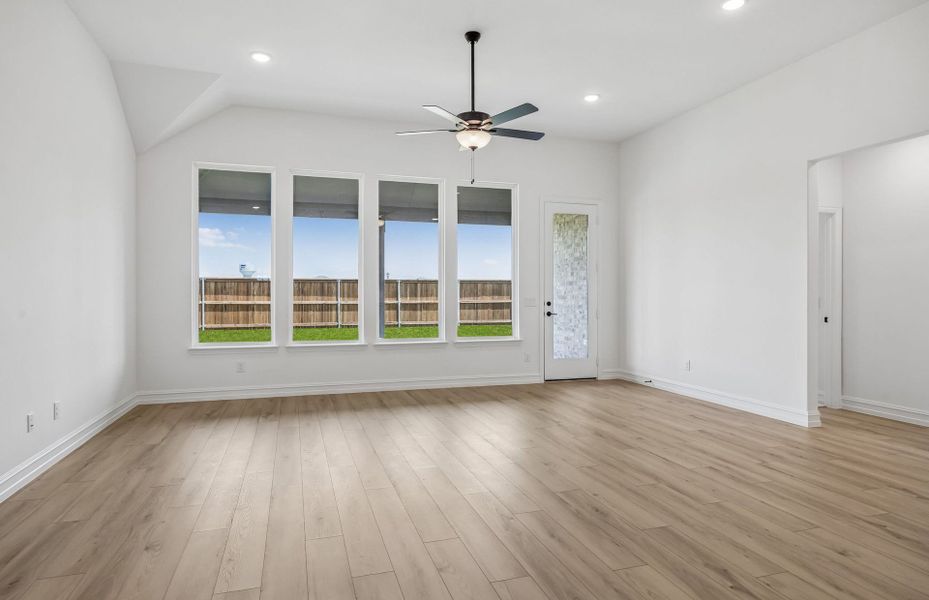 Spacious, unfurnished interior of a new home in Overland Grove, Forney (Image 20). Spacious, unfurnished interior of a new home in Overland Grove, Forney (Image 20).