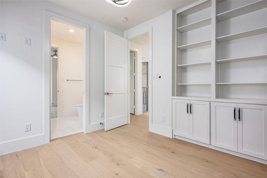 Spacious, unfurnished interior of a new home in , Stafford (Image 35).