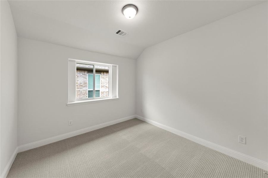 Spacious, unfurnished interior of a new home in Creekview Meadows, Pilot Point (Image 13).